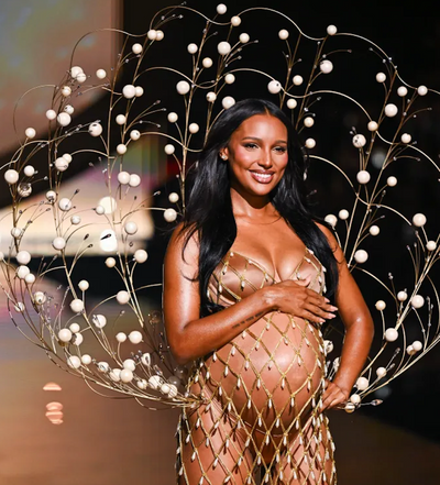 Pregnant Jasmine Tookes Took the Spotlight at the 2025 Victoria’s Secret Fashion Show